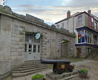 Bodmin Museum and CAnnon from HMS anson